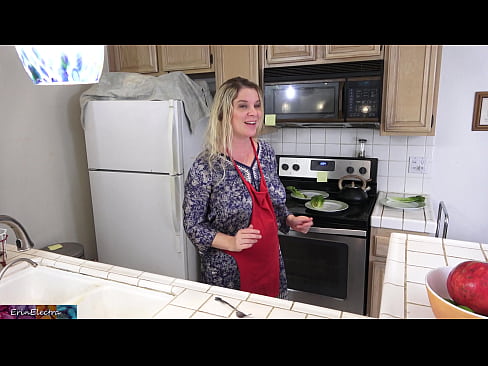 ❤️ Stepmom ga bhleoghan sa chidsin ron cheann-latha aige Porn cruaidh  leinn  ️❤