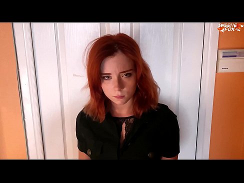 ❤️ Chuir Geàrd Tèarainteachd Peanas air boireannach Bòidheach airson a bhith a’ togail bhùthan - Cum In Mouth Porn cruaidh  leinn  ️❤