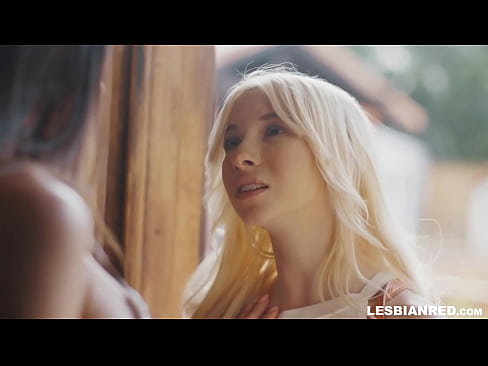 ❤️ Nighean a 'tighinn dhachaigh beagan mhìosan an dèidh sin agus a' crìochnachadh suas ag ithe a h-stepmom's pussy Porn cruaidh  leinn  ️❤