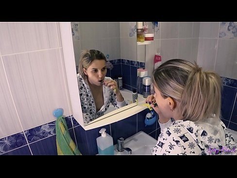 ❤️ Bidh Hack le òga ann am pajamas a’ crìochnachadh cum beòil ann an asal - letty black Porn cruaidh  leinn  ️❤